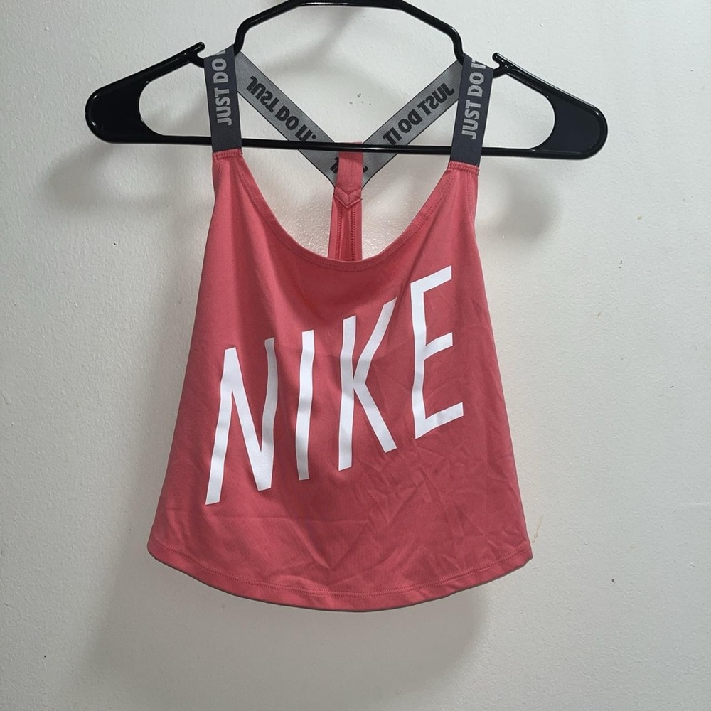 Nike sports top